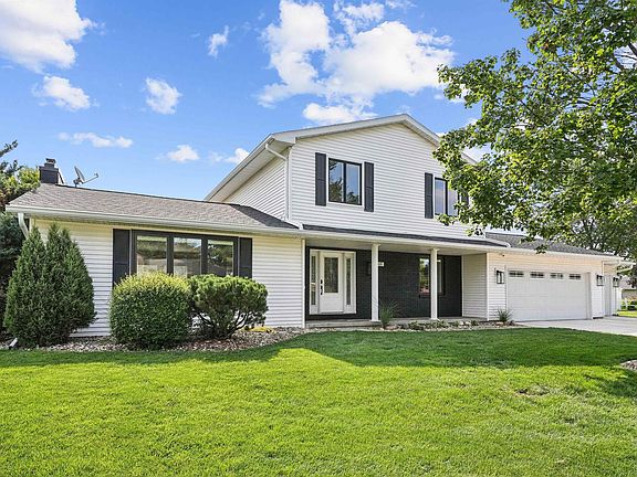 3rd image of 3609 Kingswood Pl