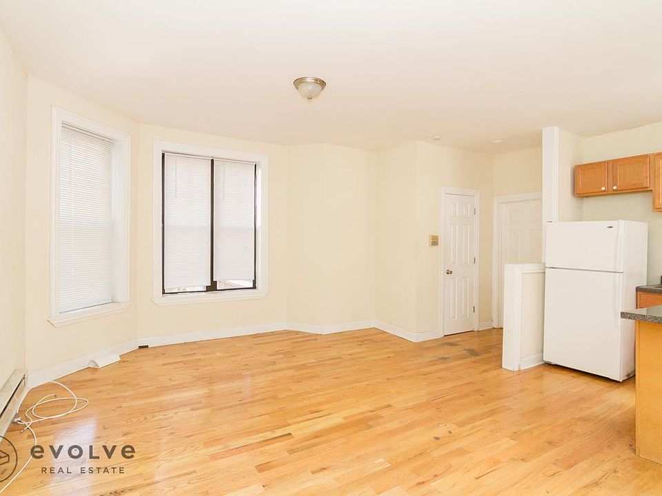 1st image of 719 W Barry Ave #723A1