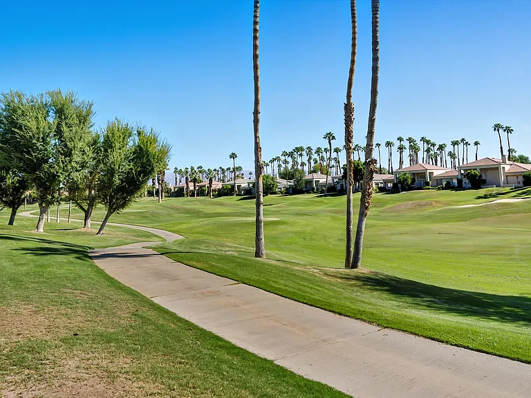 54960 Shoal Crk — Photo 32