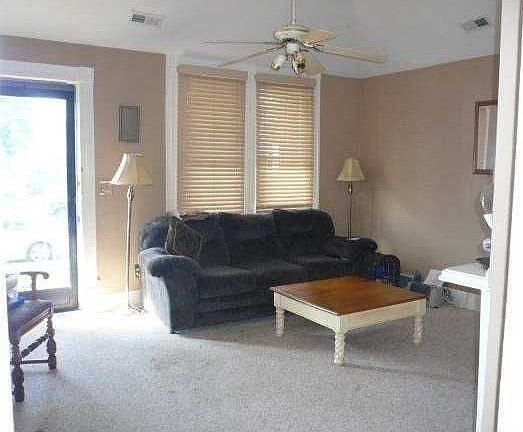 3rd image of 427 E Brandeis Ave