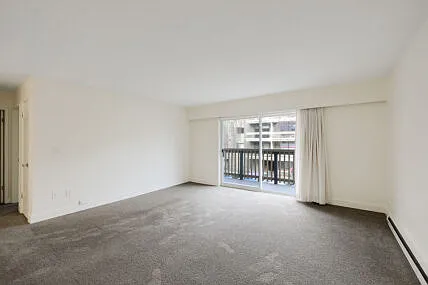 2230 Cadboro Bay Rd #308 — Photo 9
