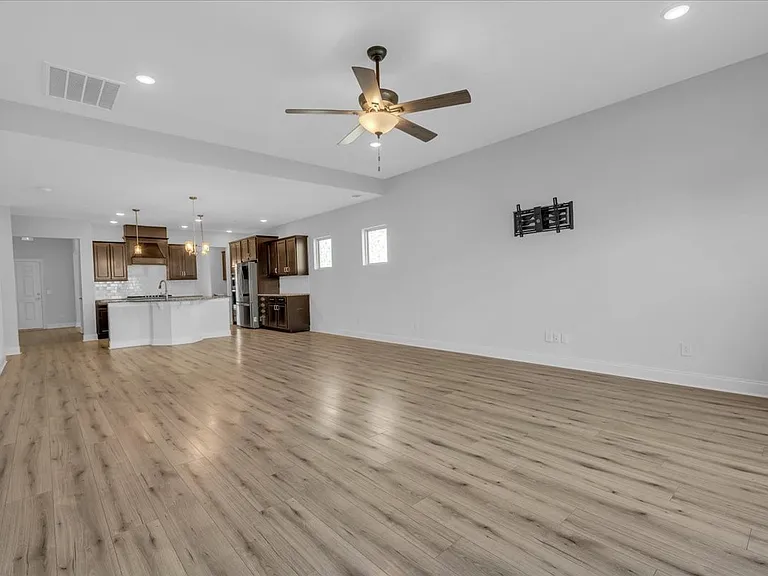 1121 Carlisle Pl — Photo 21