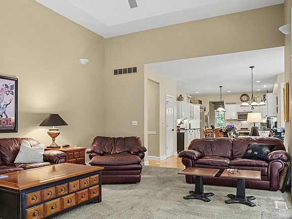 5th image of 1720 Breezy Point Ln