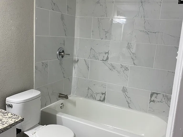Maxton West Apartment Homes — Photo 90