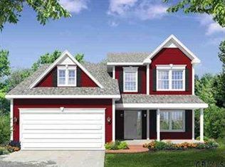 4 Forest Dr, Ballston Lake, NY 12019
