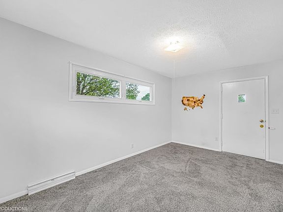 2nd image of 237 Burbank Ave