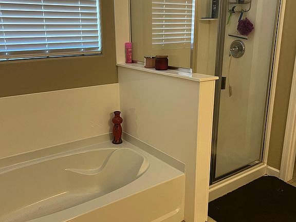 3rd image of 30403 W Amelia Ave