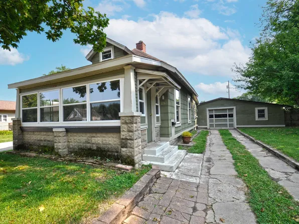 2210 S Douglas St, South Bend, IN 46613