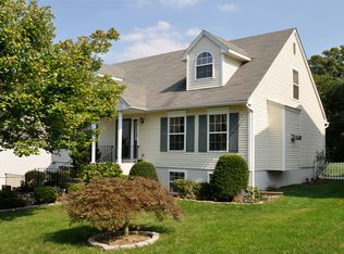69 Greenvale Cir, White Plains, NY 10607