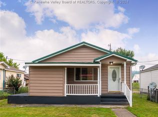 2404 Adams Ave, Saint Albans, WV 25177