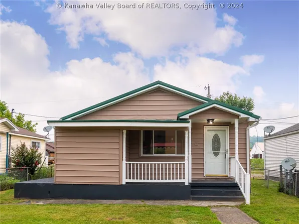 2404 Adams Ave, Saint Albans, WV 25177