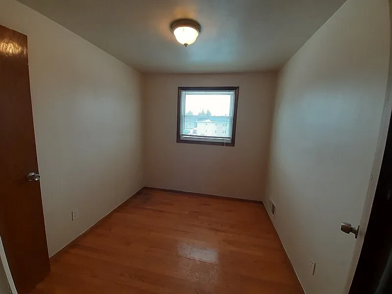 3 bed, 1.5 bath, $1,599 — Photo 3