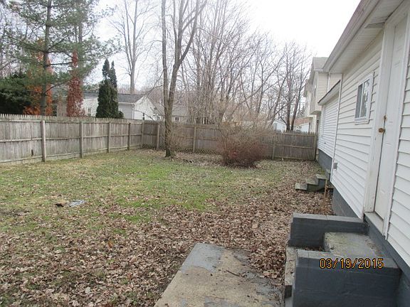 5th image of 902 Pontiac Ave