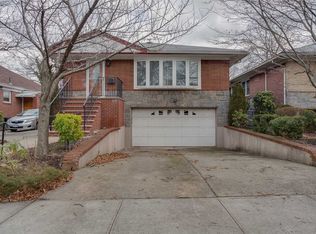 80-11 215th St, Queens Village, NY 11427
