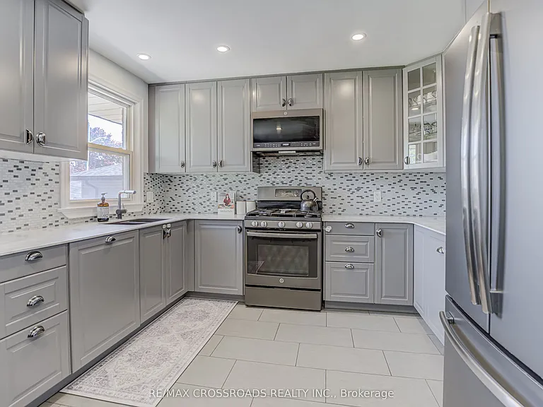 778 Tennyson Ave — Photo 10
