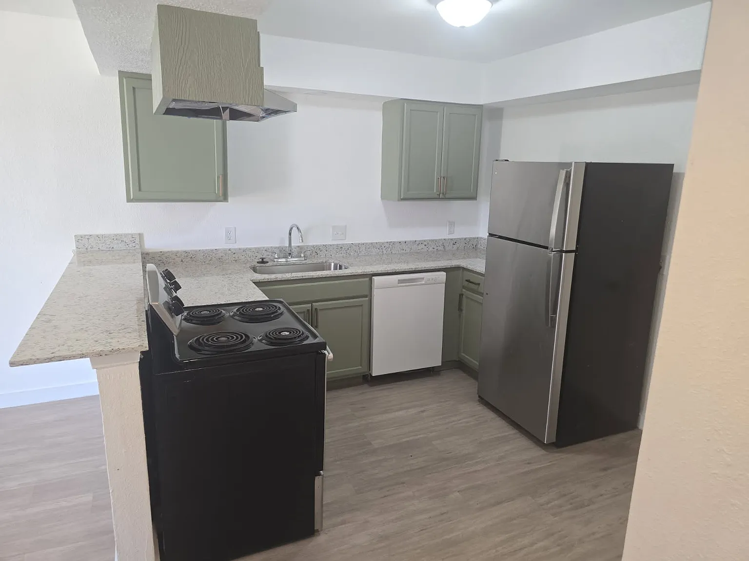 2 bed, 780 sqft, $1,190 — Photo 2