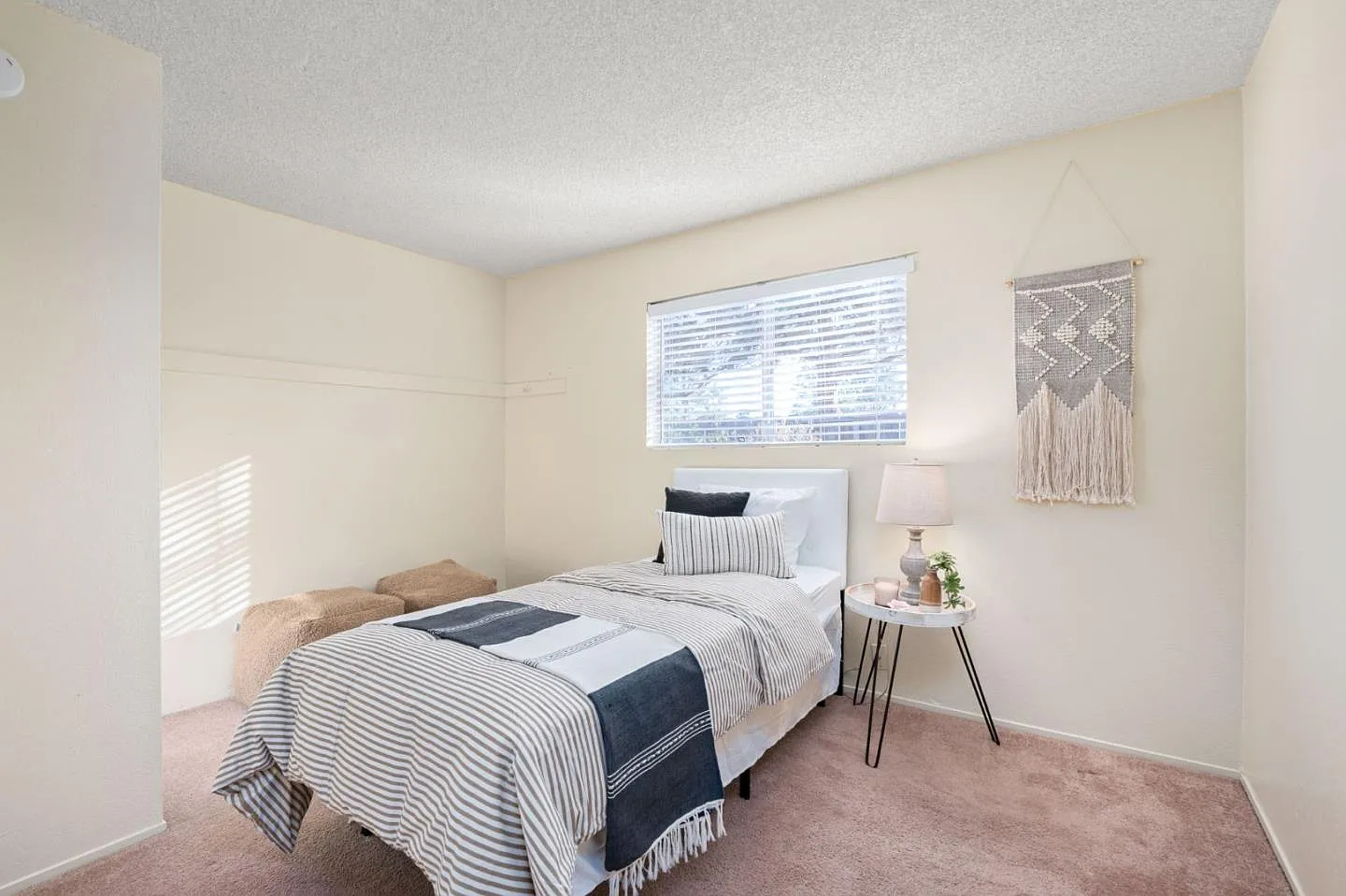 1480 Mesa Ct photo 1