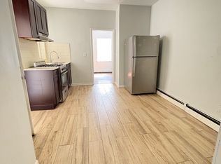 970 Broadway APT 1F, Bayonne, NJ 07002