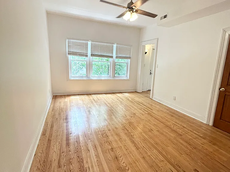 2638 W Belden Ave — Photo 10