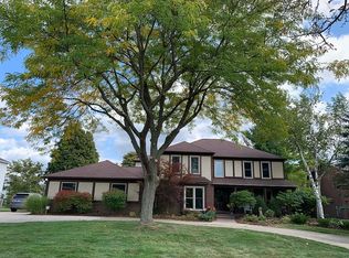 9785 Shenandoah Dr, Brecksville, OH 44141