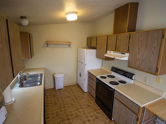 5th image of 156 Meadowlark Ct