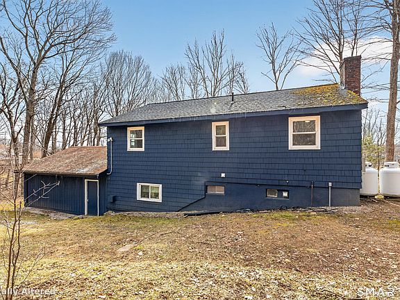 3rd image of 76 Lakeview Drive