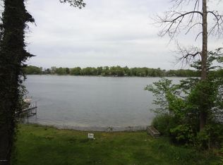 48112 70th Ave, Decatur, MI 49045