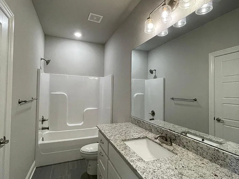 421 Linda Ln — Photo 33