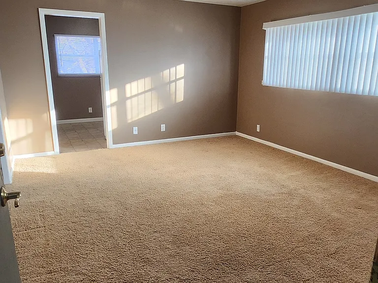 205 Fairlane Dr #21 — Photo 2