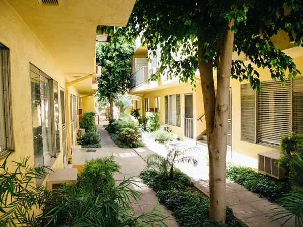 All Storage Southside, LTD, 1031-1037 N Ogden Dr #1031-06, Los Angeles, CA 90046