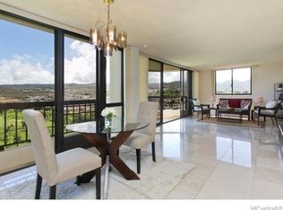 3050 Ala Poha Pl APT 15E, Honolulu, HI 96818