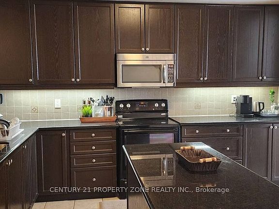 4th image of 9033 Derry Rd #15