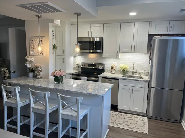 1812 N Queens Ln APT 217, Arlington, VA 22201