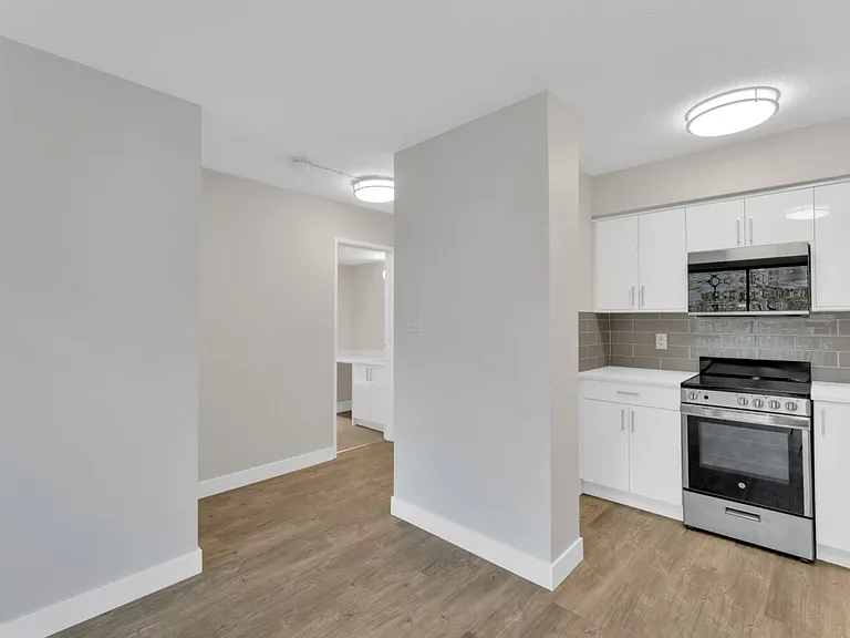 1655 Haro St — Photo 35