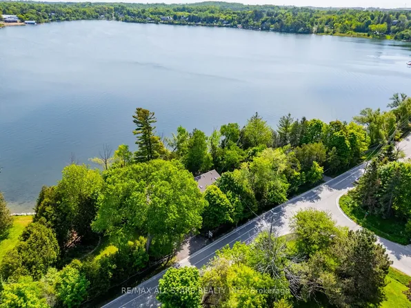 5720 Lakeshore Rd, Whitchurch Stouffville, ON L4A 3C6