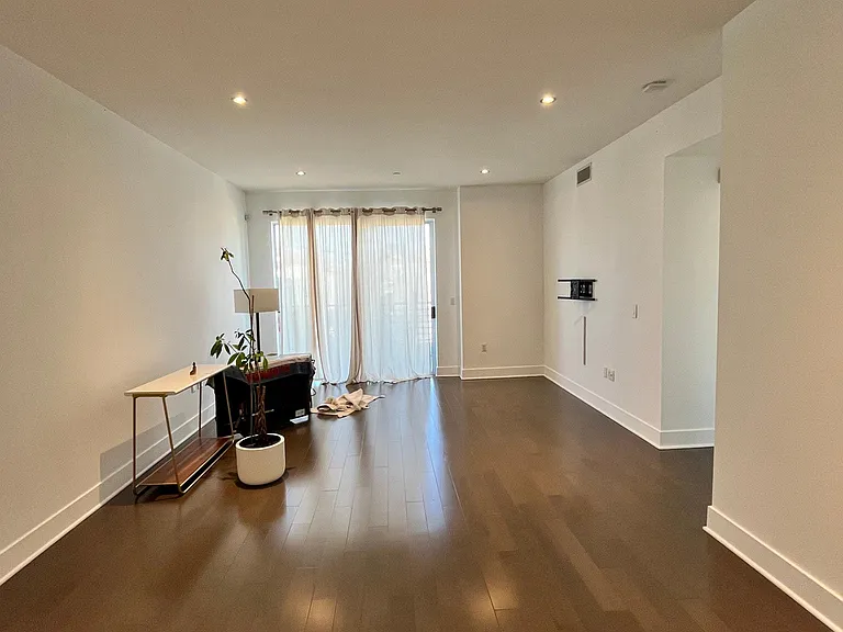 7857 W Manchester Ave #Penthouse 6 — Photo 34