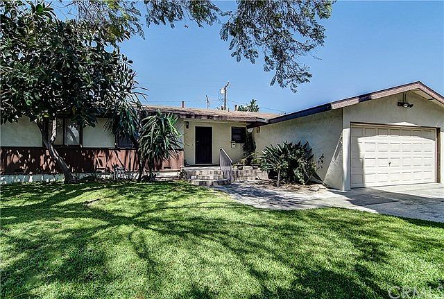 1st image of 3141 W Vallejo Dr