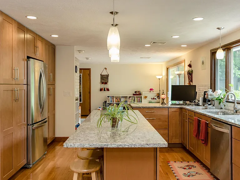 1 Radcliffe Rd — Photo 10