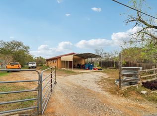 215 & 213 Coughran Rd, Pleasanton, TX 78064