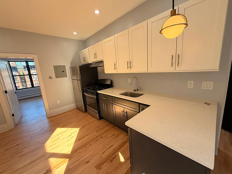 81 Bostwick Ave #39E — Photo 1