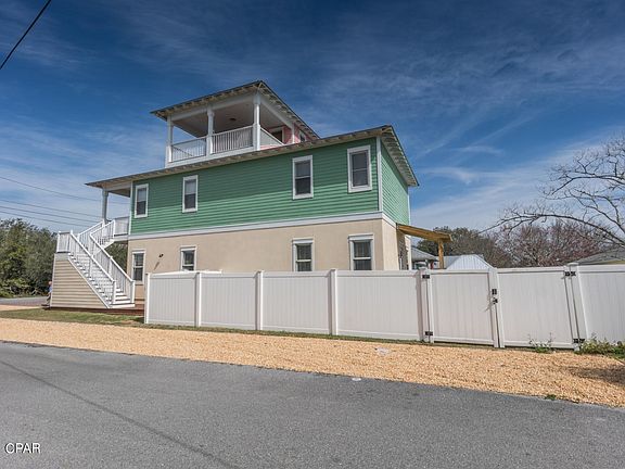 5th image of 316 Petrel St