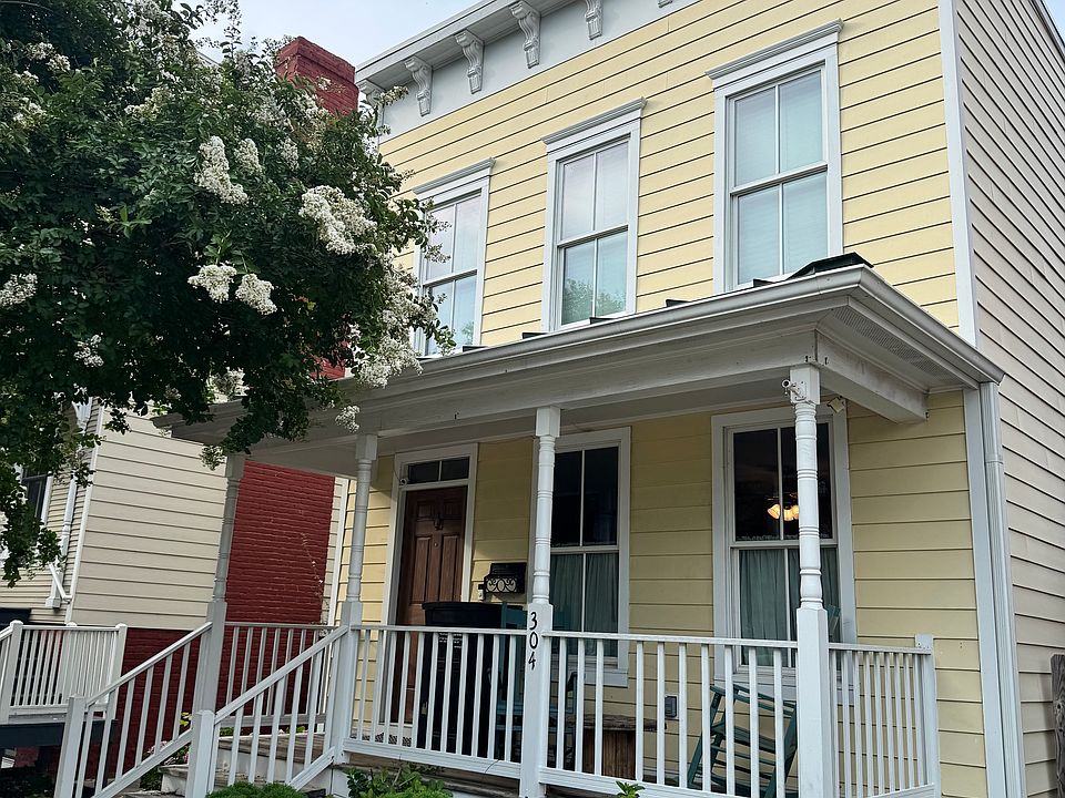1st image of 304 W Leigh St