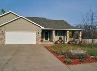 11116 Ridge Point Blvd, Chisago City, MN 55013