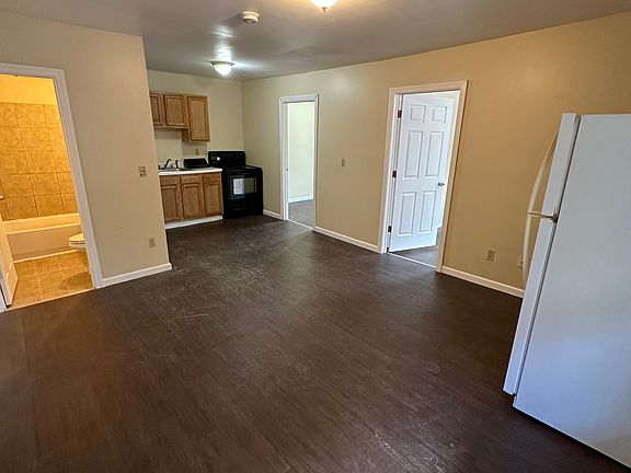 4th image of 35 Pond St APT 1