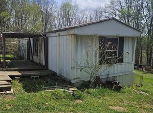 580 Captain Carter Rd, Spencer, TN 38585