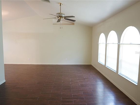 4th image of 2070 Kendis St