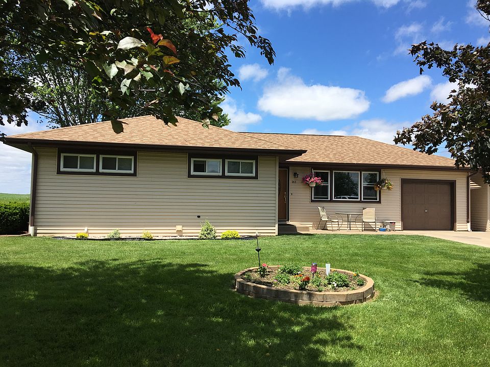 1st image of 141 Crest View Dr