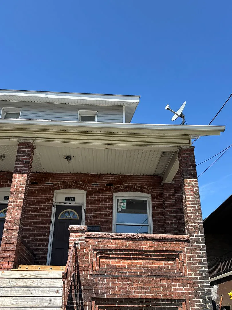 Selling-521-523 Dorothy Ave — Photo 4