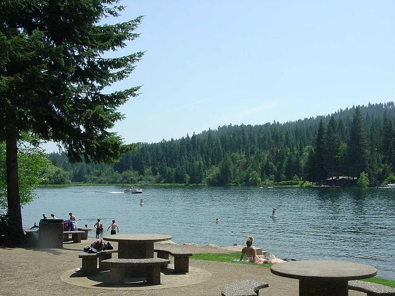 PRIVATE BEACH CLUB ACCESS ON SPOKANE RIVER