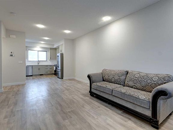4th image of 72 W Carringvue Way NW